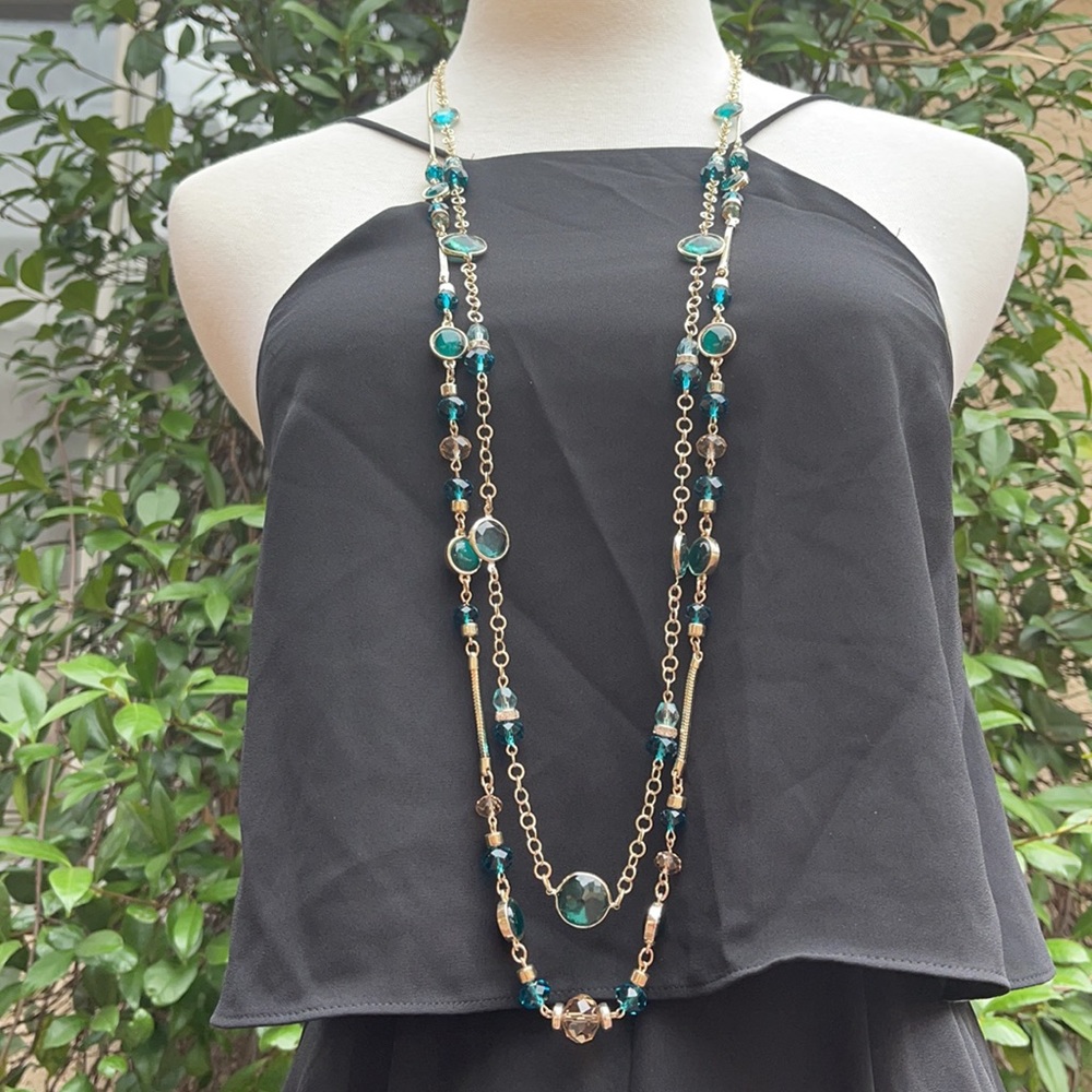 White House Black Market Convertible Necklace - Picture 3 of 12